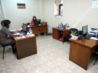 Տոնական օրերին քաղաքապետարանում գործող թեժ գծի հեռախոսահամարներն աշխատել են շուր
