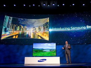 LG եւ Samsung-ը ներկայացրել են «ճկուն» ու հայելային մոնիտորներով հեռուստացույցնե