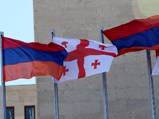 Ереван и Тбилиси обсудили  сотрудничество с учетом вступления Армении в Таможенн