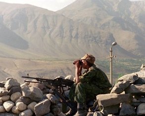 Кыргызстан и Таджикистан отводят войска от границ