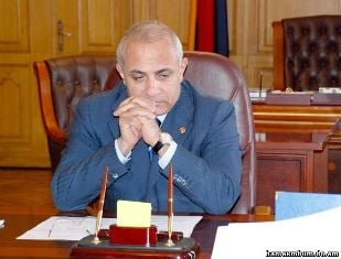 «Жоховурд»: Принципиальный шаг спикера НС Армении обойдется стране в 20 тысяч ев