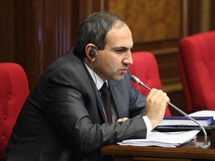 Նիկոլ Փաշինյան. Միկոյանի արձանի փոխարեն Երեւանում պետք է դնել մարտի 1-ի զոհերի հ