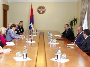 Արցախի նախագահն ընդունել է բարոնուհի Քոքսին