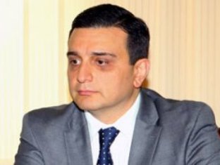 Արմեն Մուրադյանը հանձնարարել է ուսումնասիրել վանաձորցի 4-ամյա աղջնակի մահվան դեպ