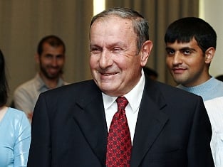 Левон Тер-Петросян обвинил Сержа Саргсяна в готовности идти на любые уступки Рос