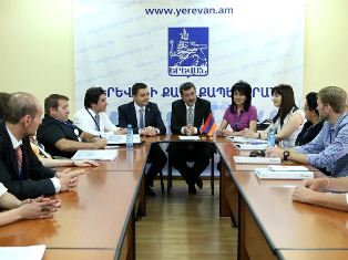 Երեւանի քաղաքապետարանում քննարկվել են հաշմանդամային սպորտի զարգացմանն առնչվող հա