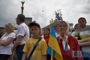 На вече на Майдане зачитали наказ новому президенту