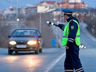 Водитель-наркоман покусал автоинспекторов за попытку выписать ему штраф