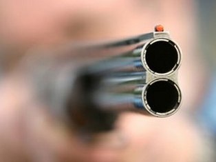 Фермер чуть не застрелил школьницу за кражу собачьей миски