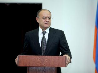 Министр обороны Армении в Москве обсудил с главами МО стран ОДКБ ситуацию в зоне