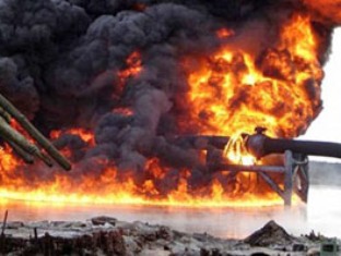 В результате взрыва на месторождении в Казахстане погибли два человека