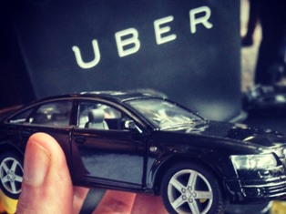Таксисты в Европе протестуют против автослужбы Uber