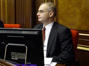 Оппозиционер: Что сделали власти Армении с российским кредитом?