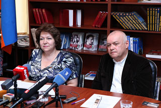 «168 ժամ». Մնում է հայ-ռուսական համատեղ խաչակրաց արշավանք սկսվի՝ ընդդեմ նողկալի