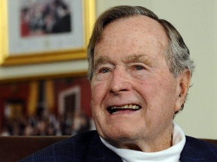 Экс-президент США Джордж Буш-старший отмечает 90-летие