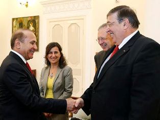 Armenia PM and Germany MP underscore pacific settlement to Karabakh conflict