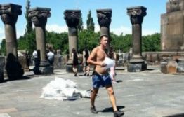 «Չորրորդ իշխանություն». Մշակույթի նախարարությունը Զվարթնոցի տաճարի տարածքը «փար