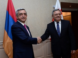 Սերժ Սարգսյանը հանդիպել է Վրաստանի խորհրդարանի նախագահի հետ (ֆոտո)