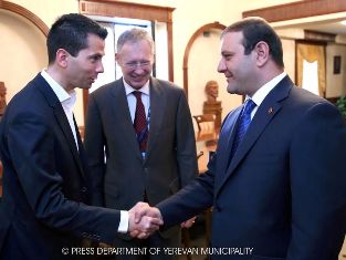 Գերմանացի պատգամավորին «հաճելիորեն զարմացրել են» Երեւանի զարգացման տեմպերը