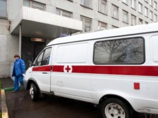 В России из окна 5 этажа выпал пьяный малыш и выжил