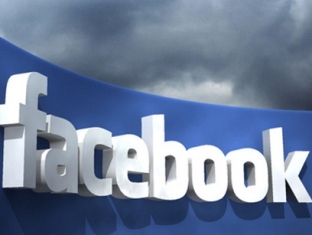 Получасовой сбой обошелся Facebook в полмиллиона долларов