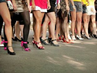 В Грузии состоится первый забег на высоких каблуках