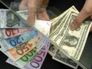 US dollar rate keeps falling