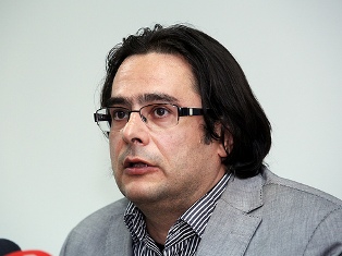 Քաղաքացիները ստիպված կլինեն կրակել ոստիկանների վրա. Անդրիաս Ղուկասյանը՝ ոստիկանն