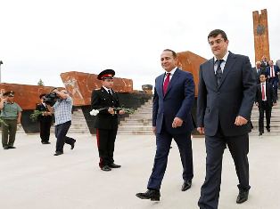 Հայաստանի վարչապետն աշխատանքային այցով Արցախում է. նա այցելել է Ստեփանակերտի հու