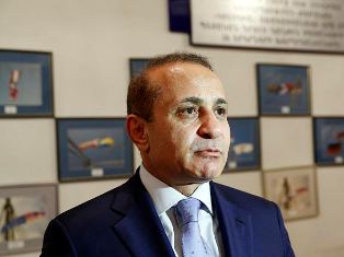 Հովիկ Աբրահամյան. Բարձր եմ գնահատում Արցախի կառավարության աշխատանքը. կա երկնիշ տ
