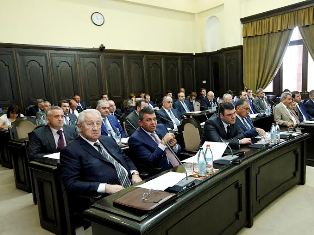 Հովիկ Աբրահամյանը՝ Վլադիմիր Գասպարյանին «Չի կարելի չէ՞, այդքան շատ խոսել»