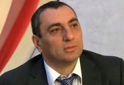 «Հայկական ժամանակ». Սամվել Ալեքսանյանը չի՞  շտապում ստվերից դուրս գալ