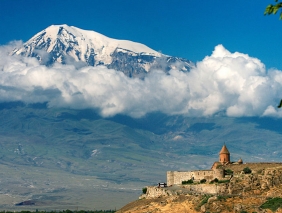 Travel agent: Armenia needs good publicity