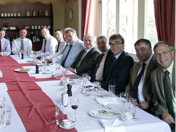 Armenian FM dines with OSCE ambassadors