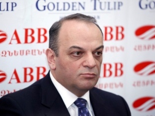 Արման Մելիքյան. Բաքուն կփորձի ԵՏՄ անդամակցության դիմաց Մոսկվայից ԼՂ հարցում ադրբ