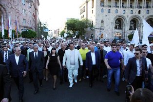 «Իրատես de facto». ԲՀԿ-ն տրոհման վտանգի տակ է
