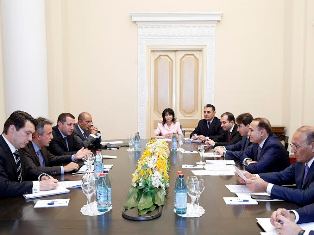 Премьер-министр Армении обсудил с делегацией ЕБРР вопросы дальнейшего сотрудниче