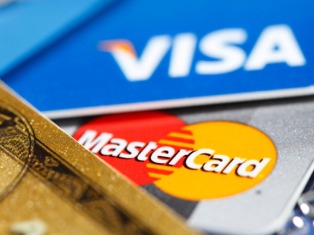 Մոսկվան նվազեցնում է Visa եւ MasterCard-ի վճարային համակարգերի նկատմամբ պահանջնե