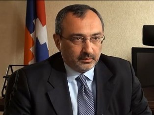 ԼՂՀ ԱԳ  նախարարը Ֆրանսիայի Լե Պեն-Միրաբոյի քաղաքապետի հետ քննարկել է համատեղ ծրա