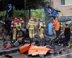 В Южной Корее при падении вертолета на жилые кварталы погибли пять человек