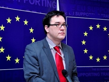 EU Ambassador handed over prizes to second online quiz winners