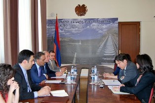 ՎԶԵԲ-ը պատրաստ է ներդրումներ կատարել ճանապարհաշինական մի շարք ծրագրերում