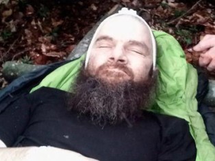 Кадыров подтвердил фотографией смерть Доку Умарова