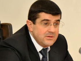 Հայրենիքը ձեր կարիքը շատ է զգում. ԼՂՀ վարչապետը «Լույս» հիմնադրամի ուսանողներին