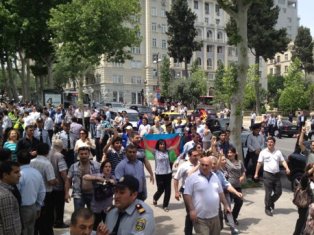 Ադրբեջանում ԿԽՄԿ-ի դեմ բողոքի ցույցեր են ընթանում