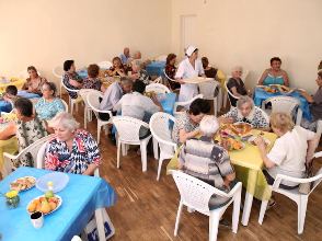 Երեւանի 10 վարչական շրջաններում այսօր գործում է  բարեգործական 19 ճաշարան