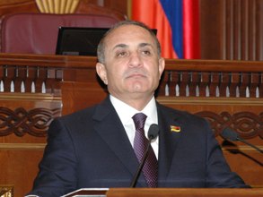Բոլորին միանգամից հարկային  դաշտ բերելն անհնար է. Հովիկ Աբրահամյան