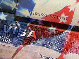 США приостановили выдачу виз по всему миру