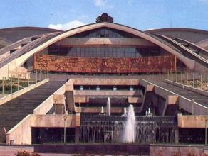 Служба принудительного исполнения вторглась в ереванский СКК
