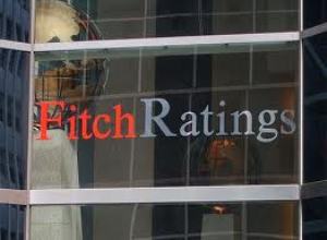 Рейтинговое агентство Fitch понизило долгосрочные рейтинги 13 российских банков